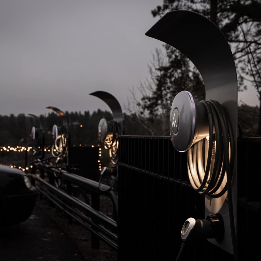 Wallboxen Ladeinfrastruktur Mehrere Ladeboxen auf ein mal gleichzeitig laden
